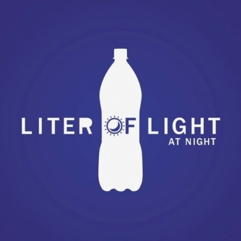 Liter of Light apporte un éclairage solaire à ceux qui n'ont pas d'électricité.